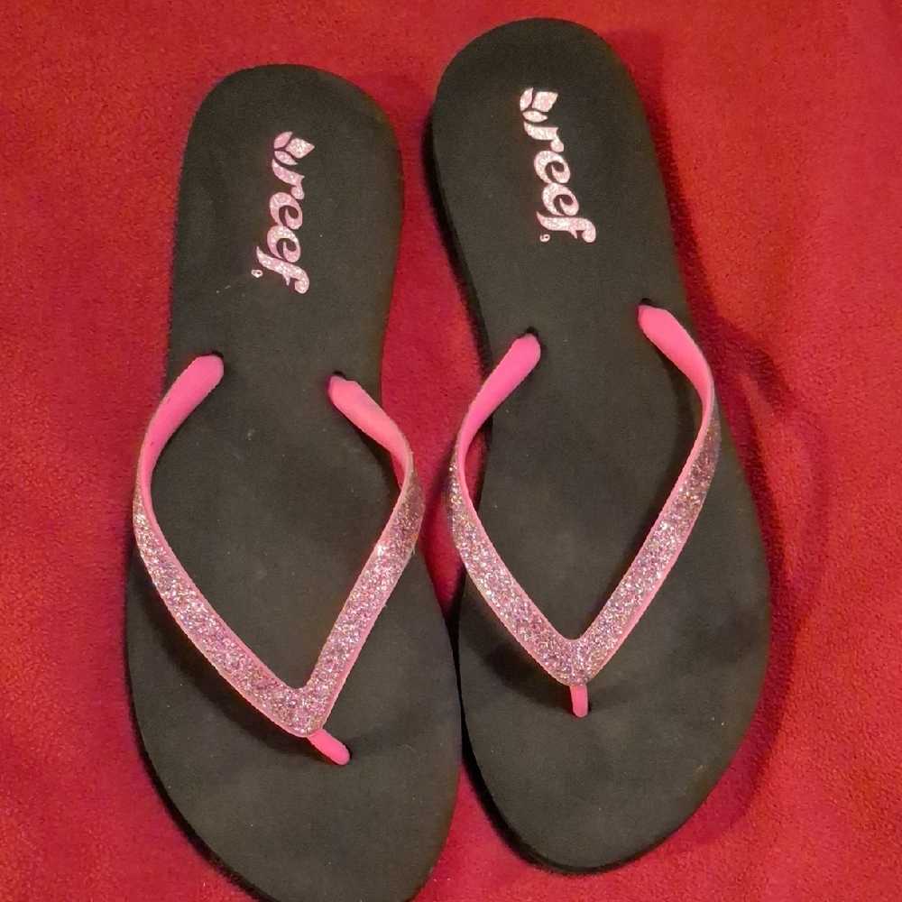 Reef Women’s Black Footbed Pink Glitter Strap Sandals